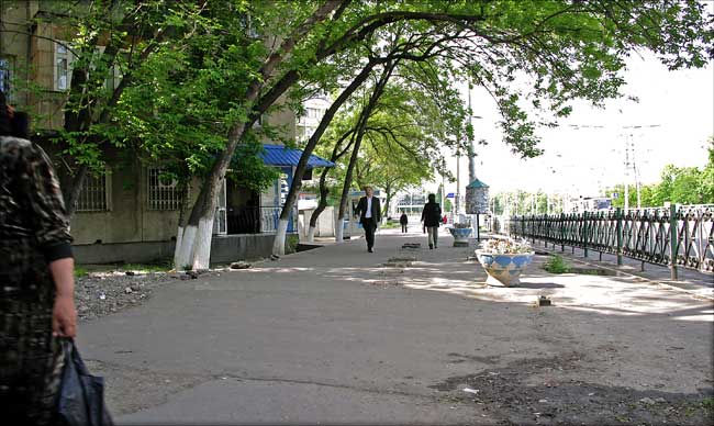 2004-04-21-07-18-18-00053