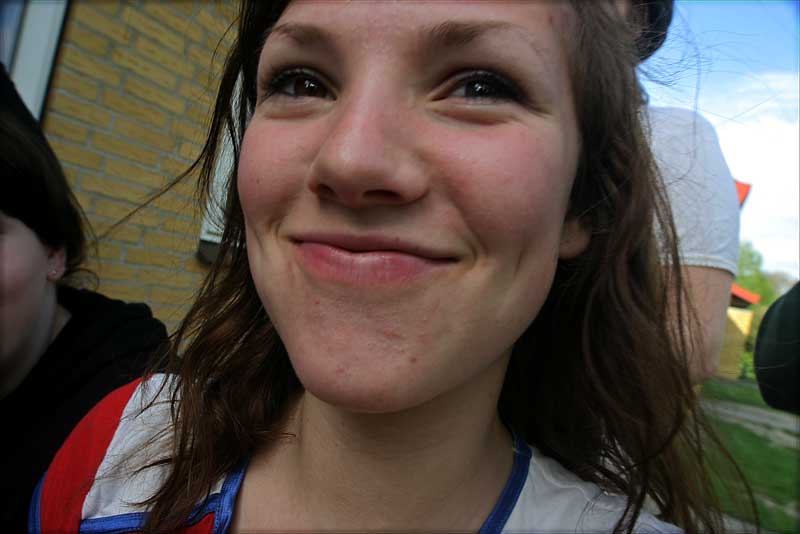 2004-05-10-18-08-15-12-IMG_