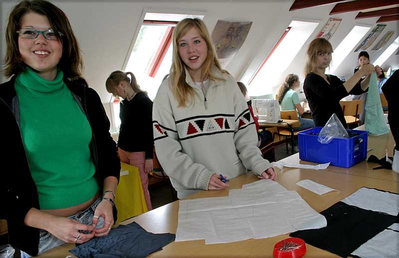 2004-05-11-14-25-42-33-IMG_