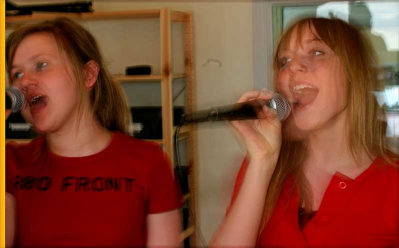 2004-05-11-14-39-54-45-IMG_